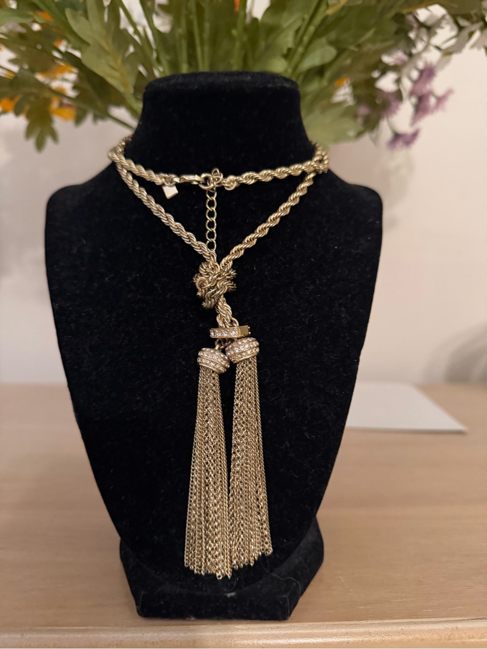 24” Long Elegant Gold Tassel Pendant Necklace - Women's Jewelry - Picture 3 of 3